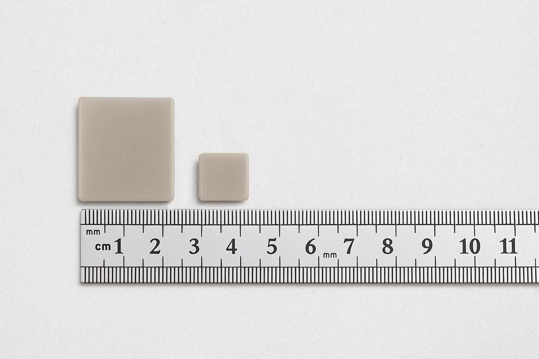 Tesselles gris pale pour Pixel Art de 2,3 et 1,2 cm